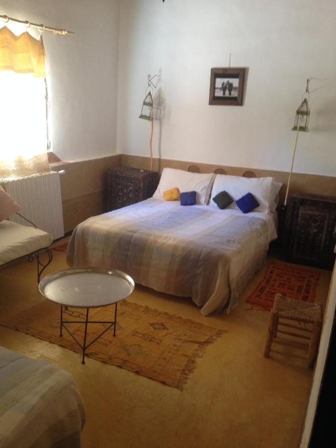 Riad Des Vieilles Charrues Boumalne Exteriör bild