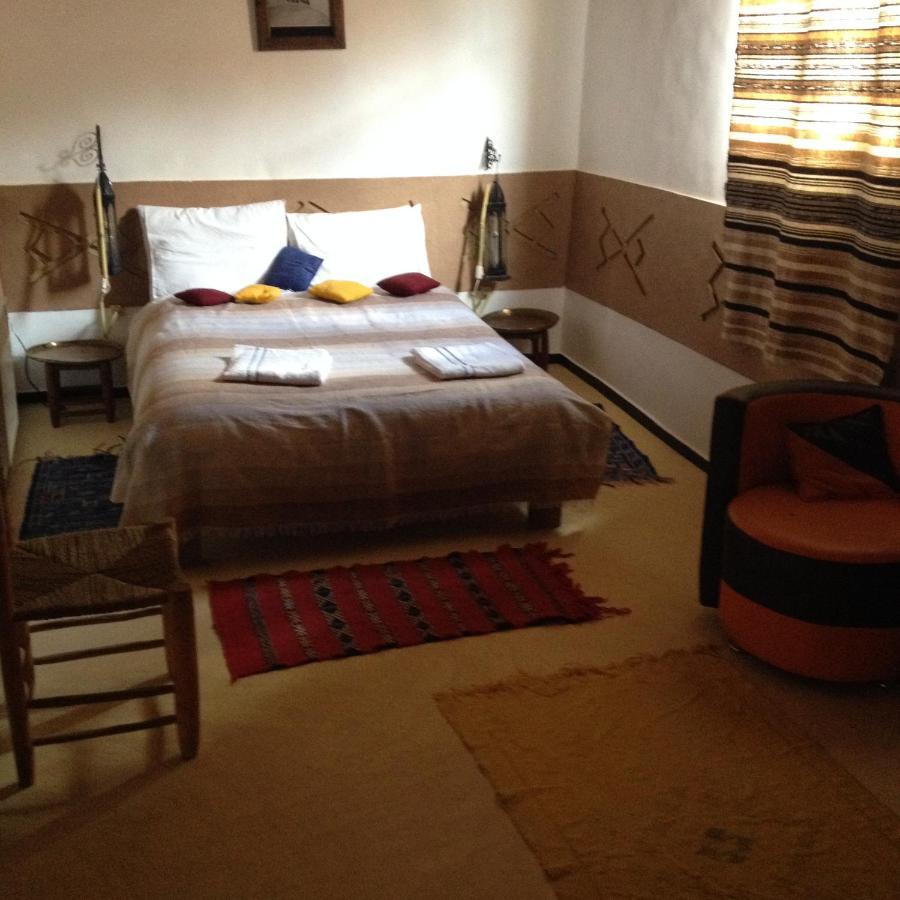 Riad Des Vieilles Charrues Boumalne Exteriör bild